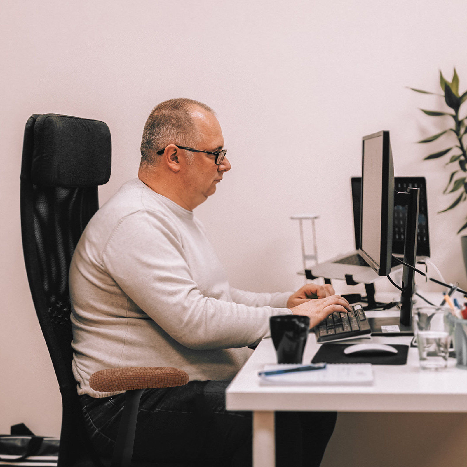 Retro Gaming Universe - 1 пара чехлов для подлокотников офисных